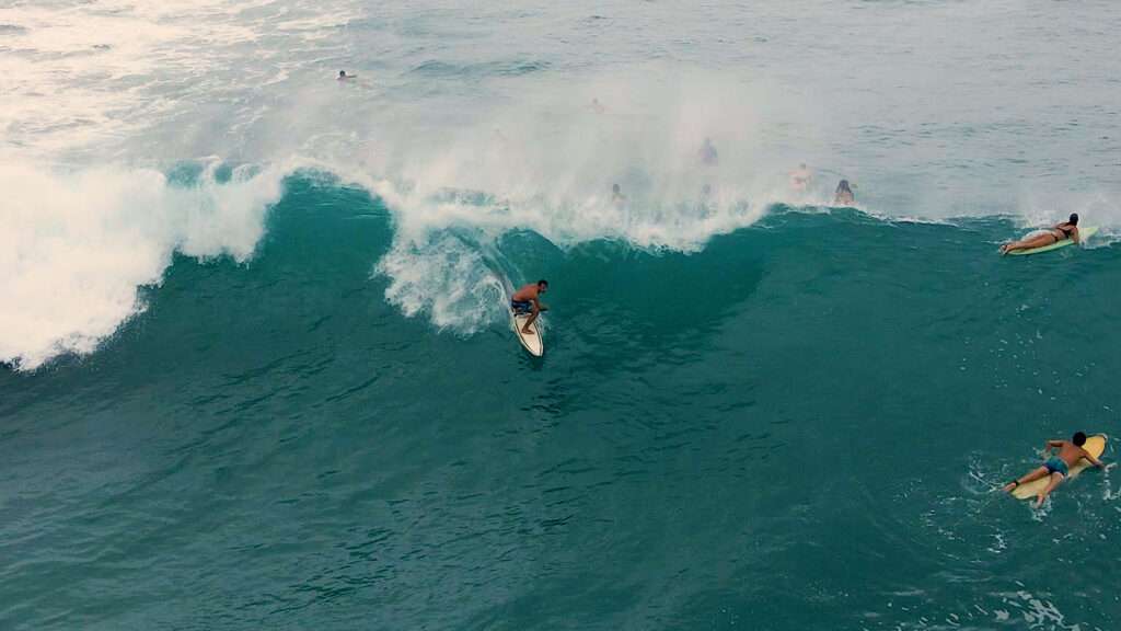 puerto escondido surfing 1